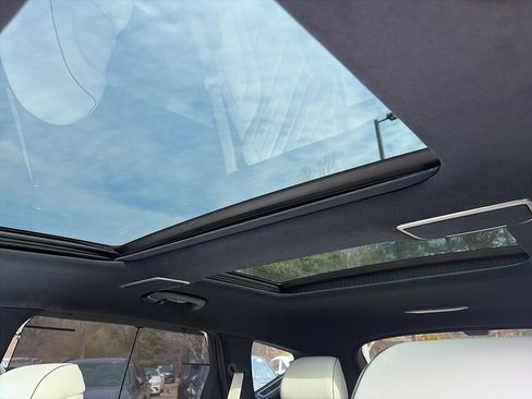 Used 2025 Genesis GV80 3.5T Prestige image 8