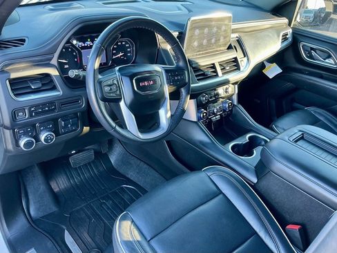 Used 2021 GMC Yukon XL SLT w/ SLT Luxury Plus Package image 38