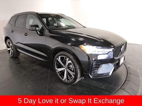 Used 2022 Volvo XC60 T8 R-Design w/ Advanced Package image 3