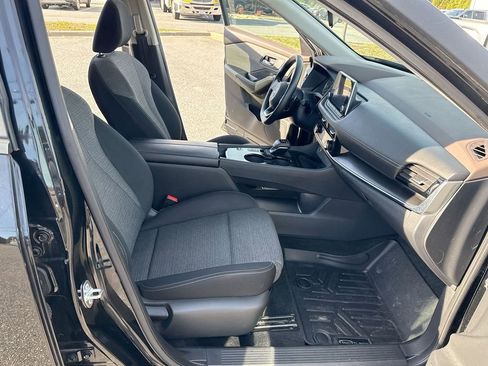 Used 2023 Nissan Rogue SV image 27