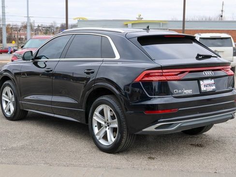 Used 2021 Audi Q8 Premium w/ Convenience Package image 5