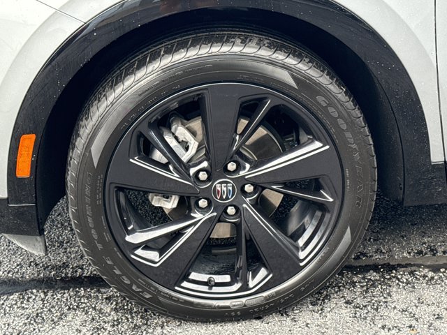 Used 2025 Buick Envision Sport Touring AWD/4WD image 19