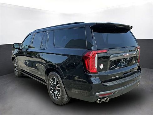Used 2022 GMC Yukon XL AT4 w/ AT4 Premium Plus Package image 4
