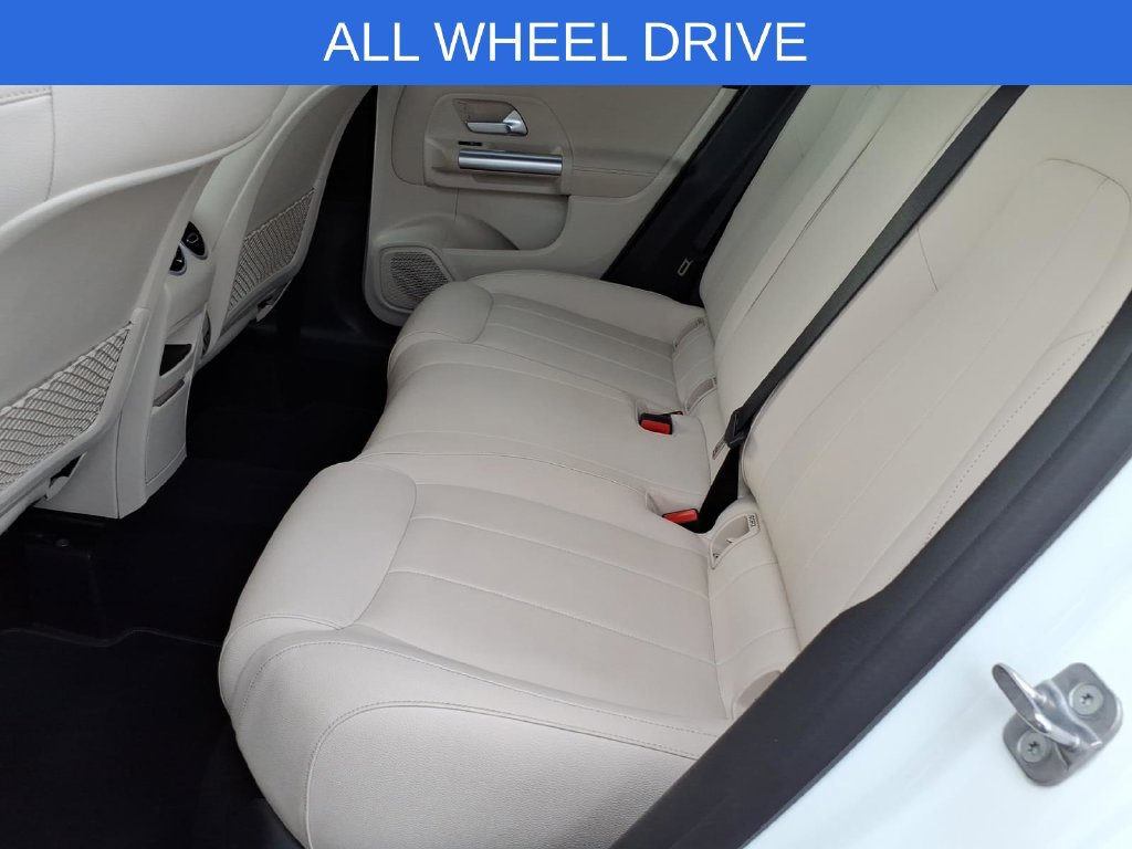 Used 2025 Mercedes-Benz GLA 250 4MATIC image 10