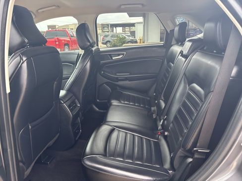 Used 2022 Ford Edge SEL image 18
