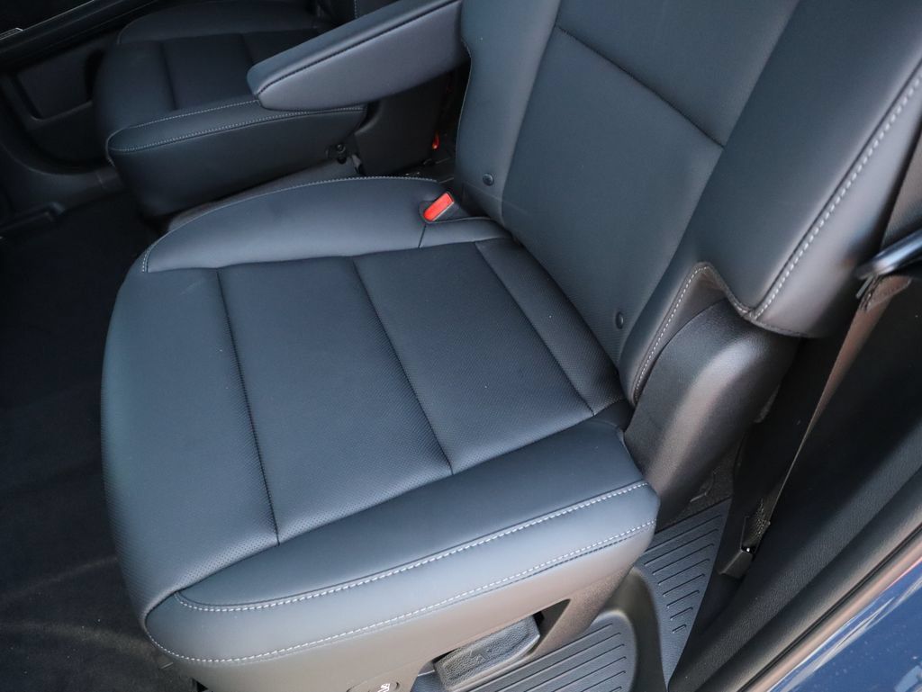 New 2025 Kia Telluride S FWD image 13