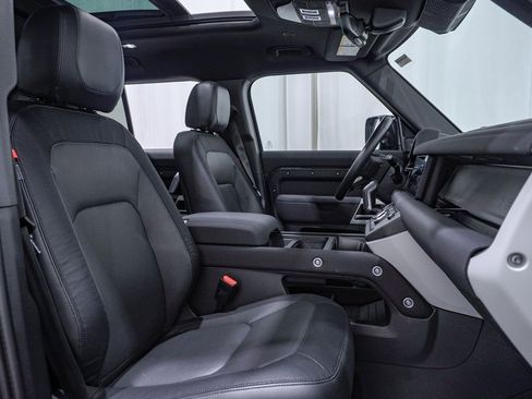 Used 2023 Land Rover Defender 110 X-Dynamic SE image 16