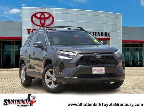 Used 2023 Toyota RAV4 XLE w/ Convenience Package FWD image 1