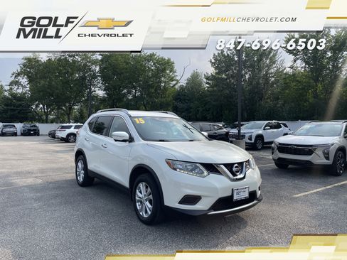 Used 2015 Nissan Rogue SV w/ SV Premium Package AWD/4WD image 3