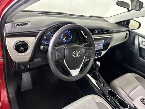 Used 2019 Toyota Corolla LE w/ LE Premium Package w/Moonroof image 13