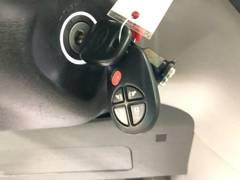 Used 2018 Toyota Sienna LE AWD/4WD image 29