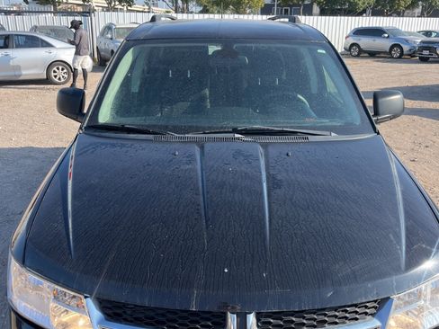 Used 2018 Dodge Journey SE image 16