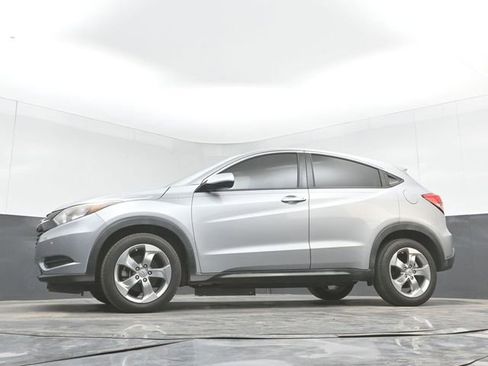 Used 2017 Honda HR-V LX image 42