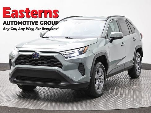 Used 2022 Toyota RAV4 XLE image 1