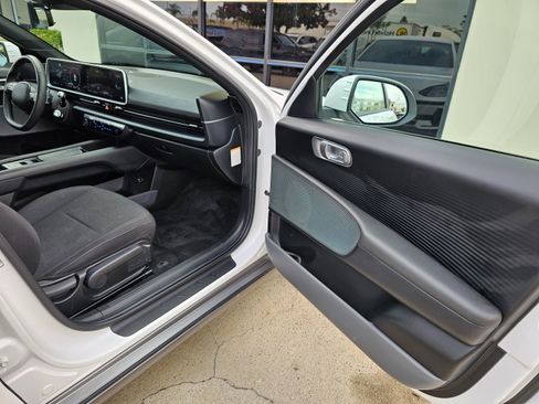 Used 2025 Hyundai Ioniq 6 SE image 23