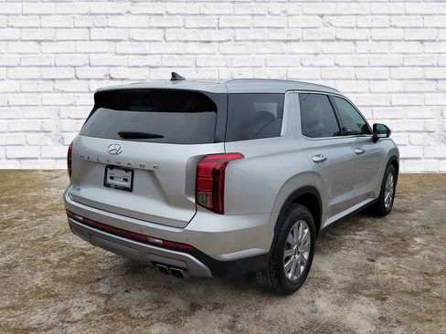 Used 2024 Hyundai Palisade SEL image 2
