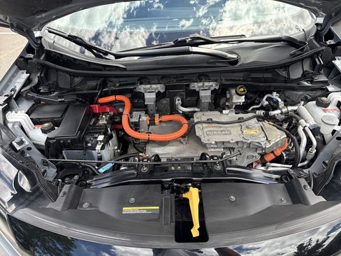 Certified 2023 Nissan Ariya AWD image 13