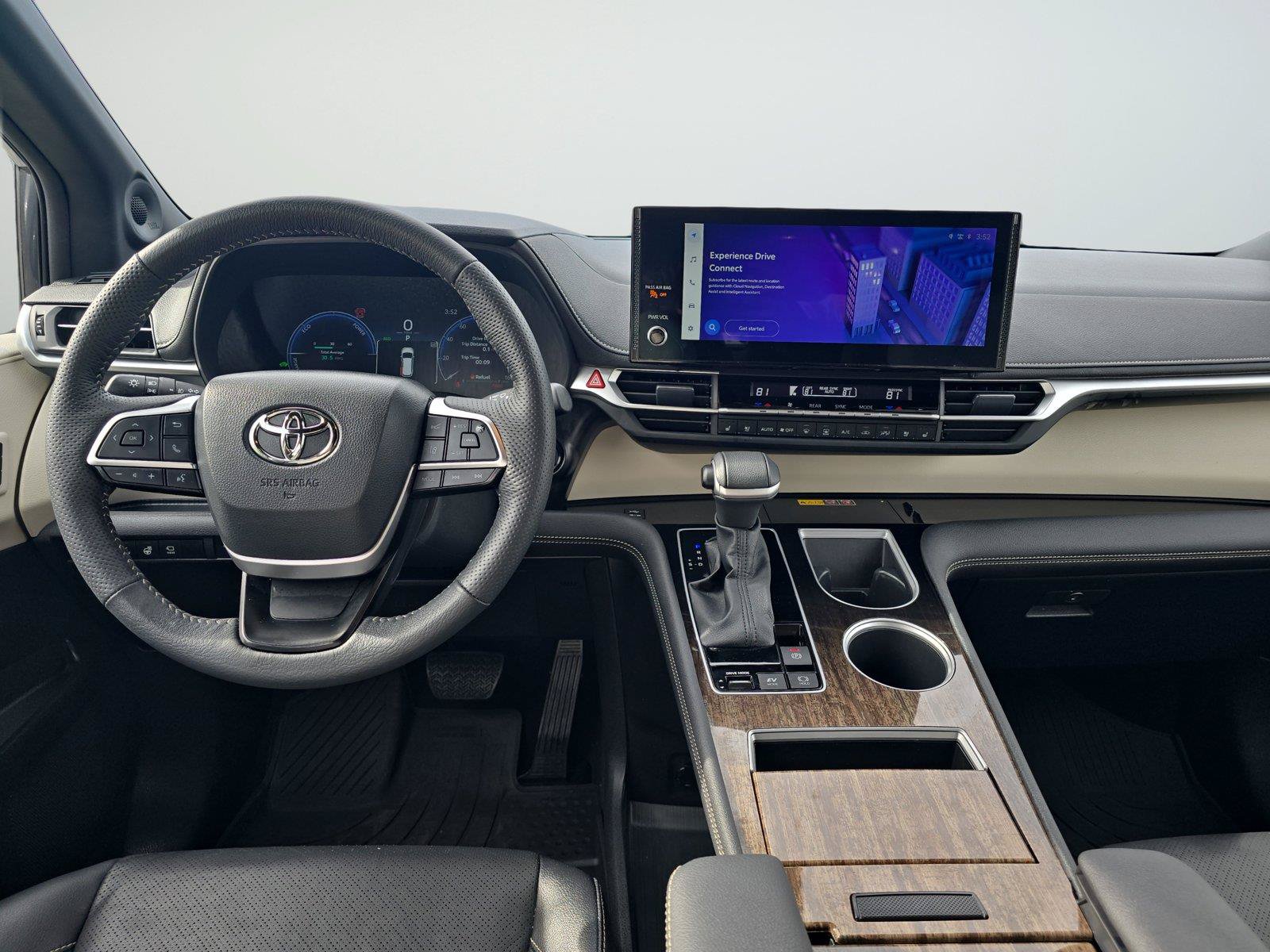 Used 2025 Toyota Sienna Platinum AWD/4WD image 9