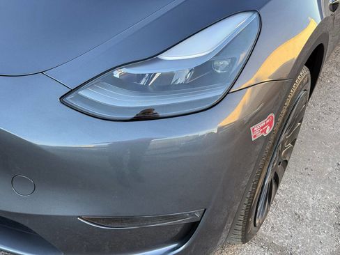 Used 2023 Tesla Model Y Long Range image 19