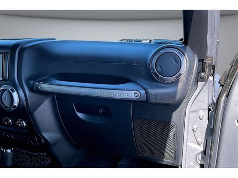 Used 2015 Jeep Wrangler Unlimited Sport w/ Trailer Tow Group image 17