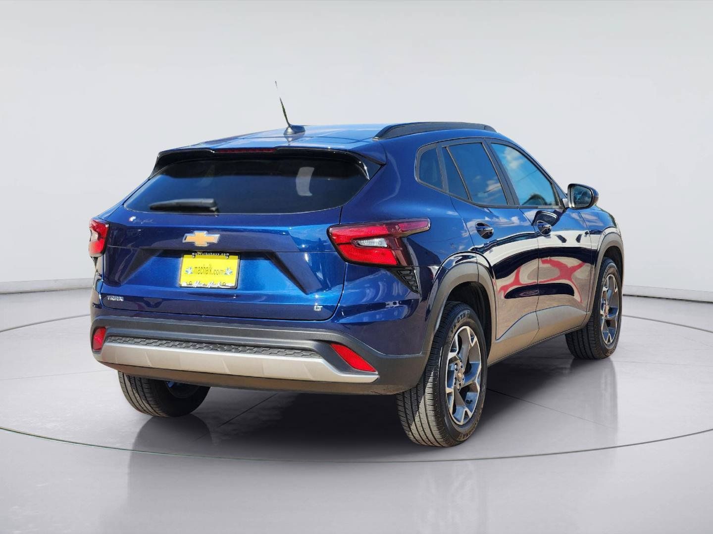 Used 2024 Chevrolet Trax LT FWD image 5