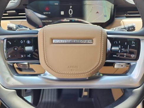 New 2026 Land Rover Range Rover Long Wheelbase SE AWD/4WD image 18