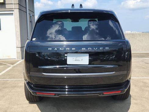 New 2025 Land Rover Range Rover SE image 7