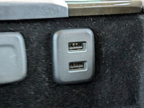 Used 2018 Cadillac Escalade 2WD image 23