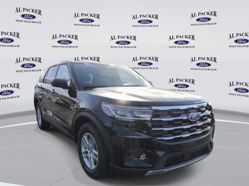 New 2026 Ford Explorer Active RWD image 7