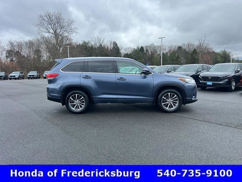 Used 2018 Toyota Highlander XLE image 9