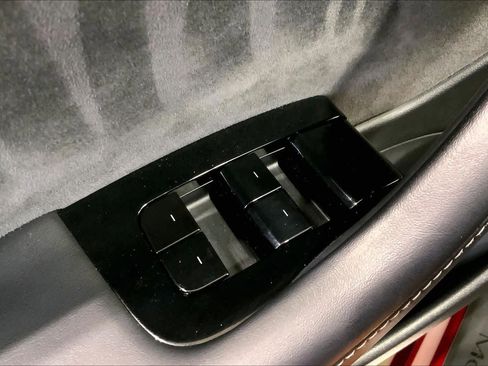 Used 2020 Tesla Model 3 Standard Range RWD image 32