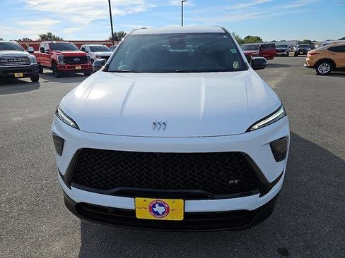 New 2026 Buick Enclave Sport Touring w/ Power Package image 8