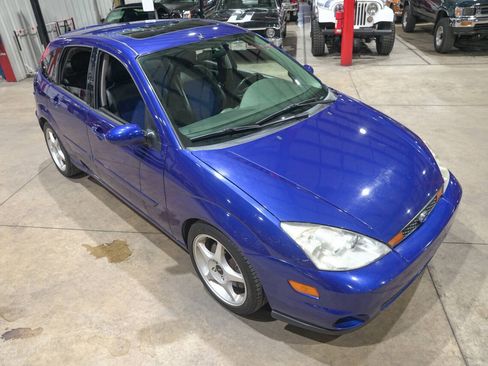 Used 2003 Ford Focus SVT FWD image 14