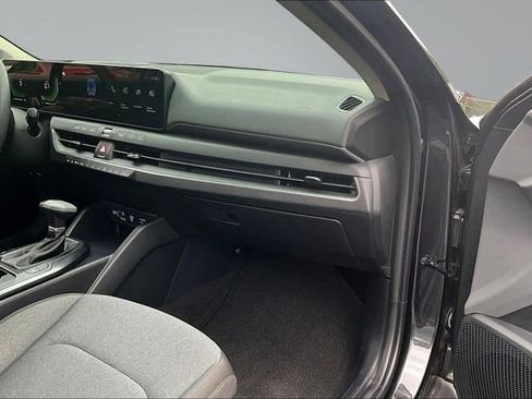 Used 2025 Kia K4 FWD image 24