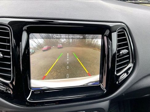 Used 2019 Jeep Compass Limited image 20