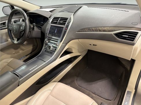 Used 2019 Lincoln MKZ Reserve w/ Reserve Plus Package FWD image 18