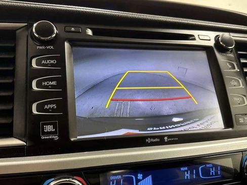 Used 2015 Toyota Highlander Limited Platinum image 19