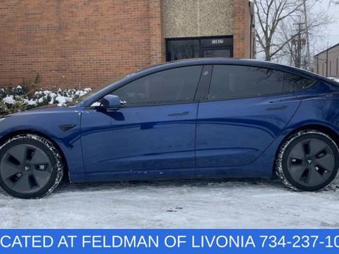 Used 2023 Tesla Model 3 Standard Range image 5