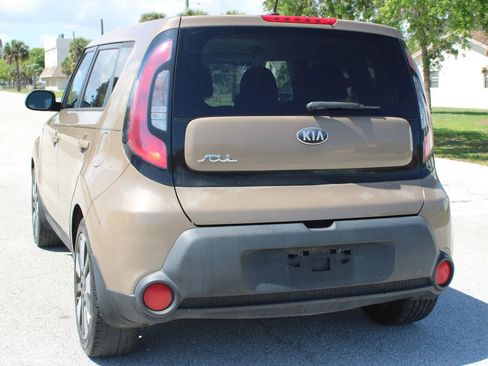 Used 2016 Kia Soul image 4