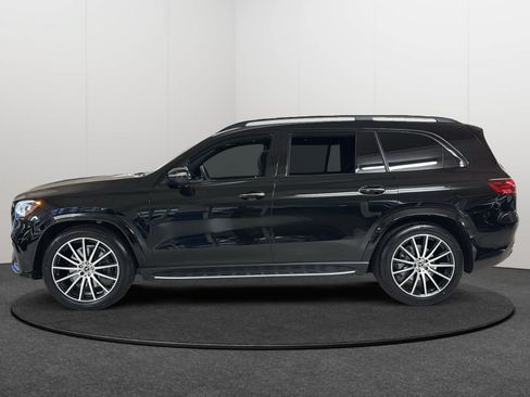 New 2026 Mercedes-Benz GLS 580 4MATIC image 3