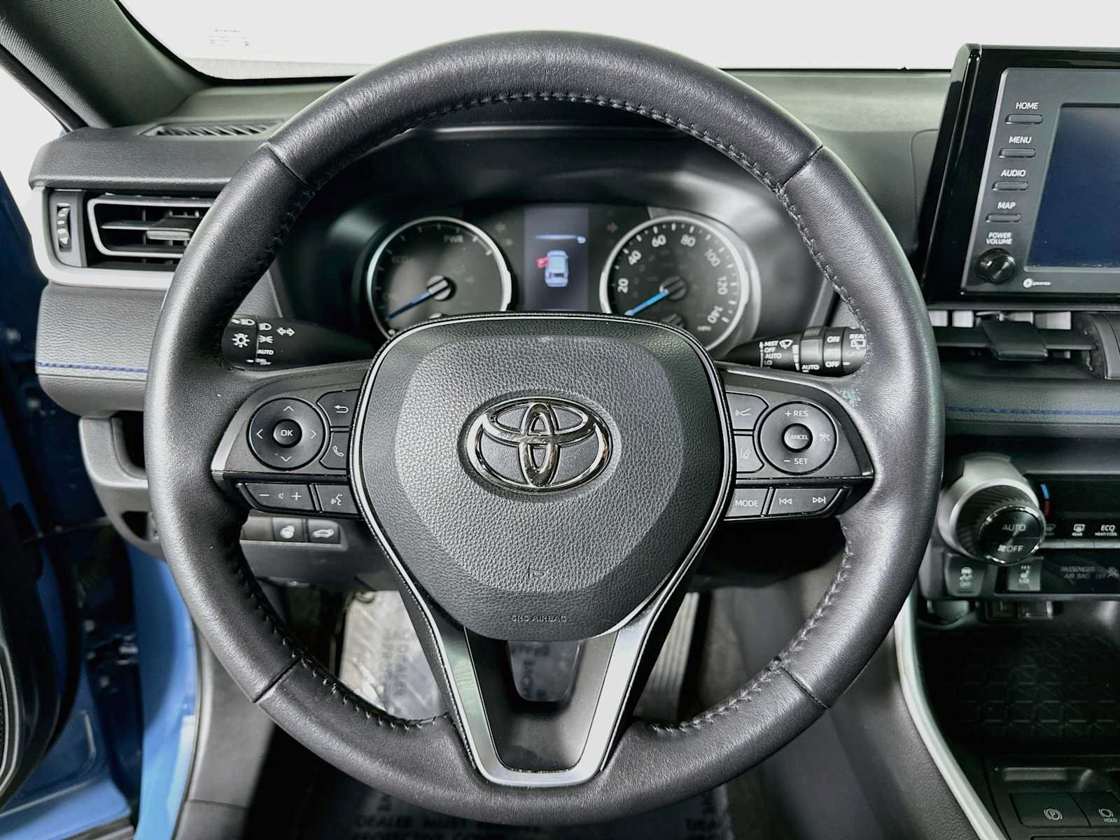 Used 2022 Toyota RAV4 SE w/ Convenience Package AWD/4WD image 11