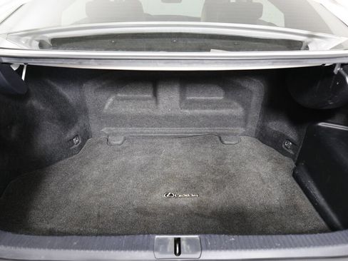 Used 2016 Lexus ES 300h w/ Luxury Package w/Wood Trim FWD image 18