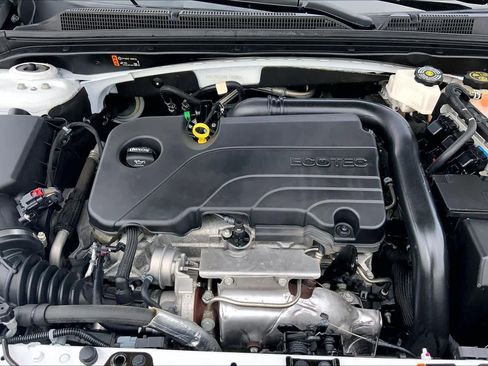 Used 2024 Chevrolet Malibu LT image 32