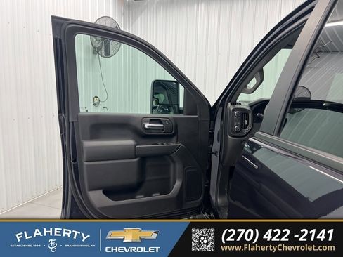 Used 2024 Chevrolet Silverado 2500 Custom w/ Custom Value Package image 8