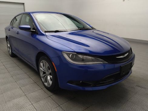 Used 2016 Chrysler 200 S FWD image 13