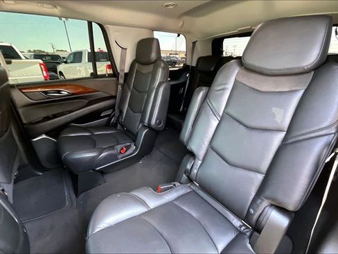 Used 2020 Cadillac Escalade Luxury image 19
