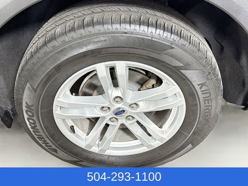 Used 2022 Ford Explorer XLT w/ Class IV Trailer Tow Package image 31