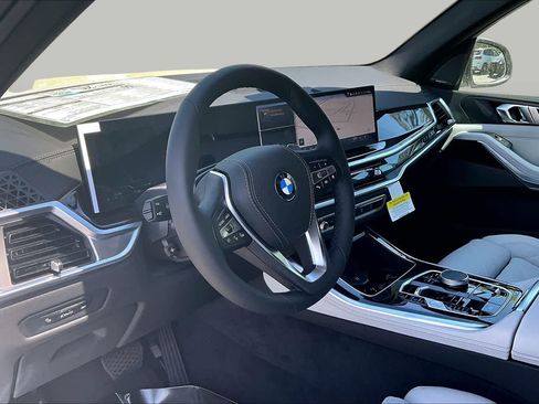 New 2026 BMW X5 xDrive50e AWD/4WD image 9
