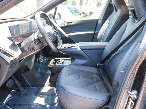 Used 2023 BMW iX xDrive50 w/ Premium Package AWD/4WD image 17