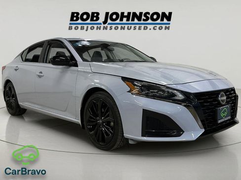 Used 2024 Nissan Altima 2.5 SR w/ SR Premium Package FWD image 1